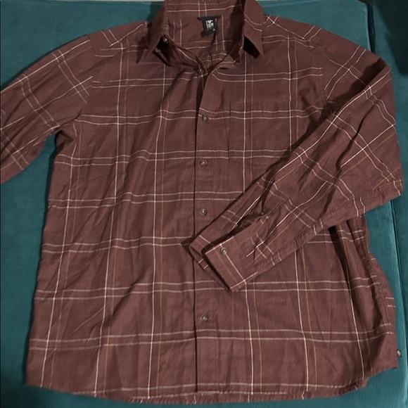 Men’s Mountain Hardwear Button Down Shirt - Picture 1 of 3